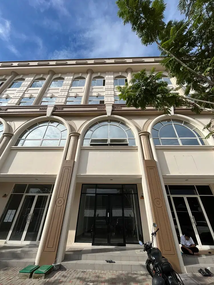 Disewakan Ruko Golf Island Pik 4lantai Cocok Utk Usaha Ato Kantor