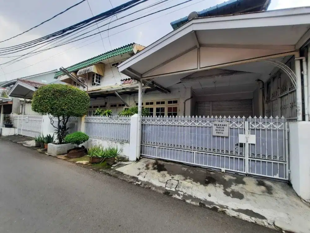 Rumah Langsung Huni Luas bebas banjir di  Rawamangun dekat tip top