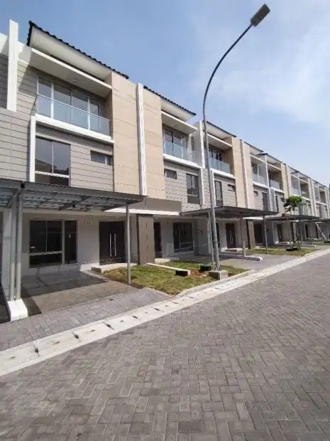 Dijual Cepat Murah Rumah 4 Kamar Golf Island
