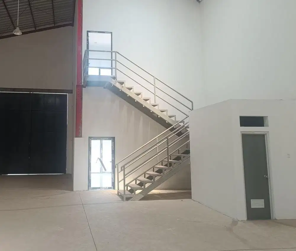 Disewakan Gudang Baru di Kamal