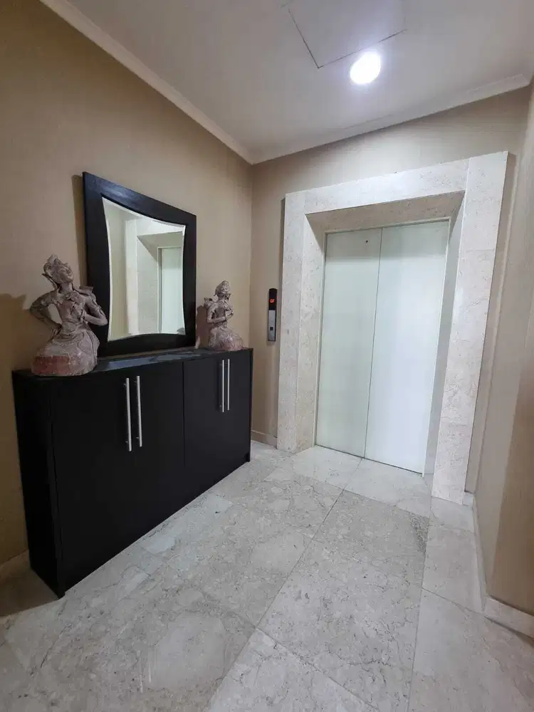 Dijual apartment elit Senayan residence jakarta selatan lantai 9