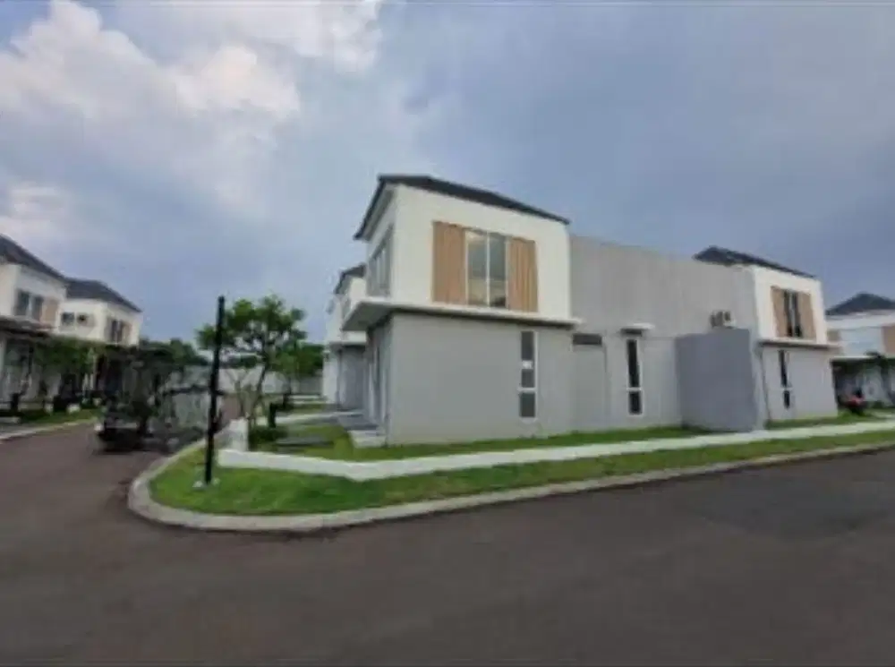 Dijual Rumah Hoek /Hook Paramount Petals Cluster Canna, Brand New