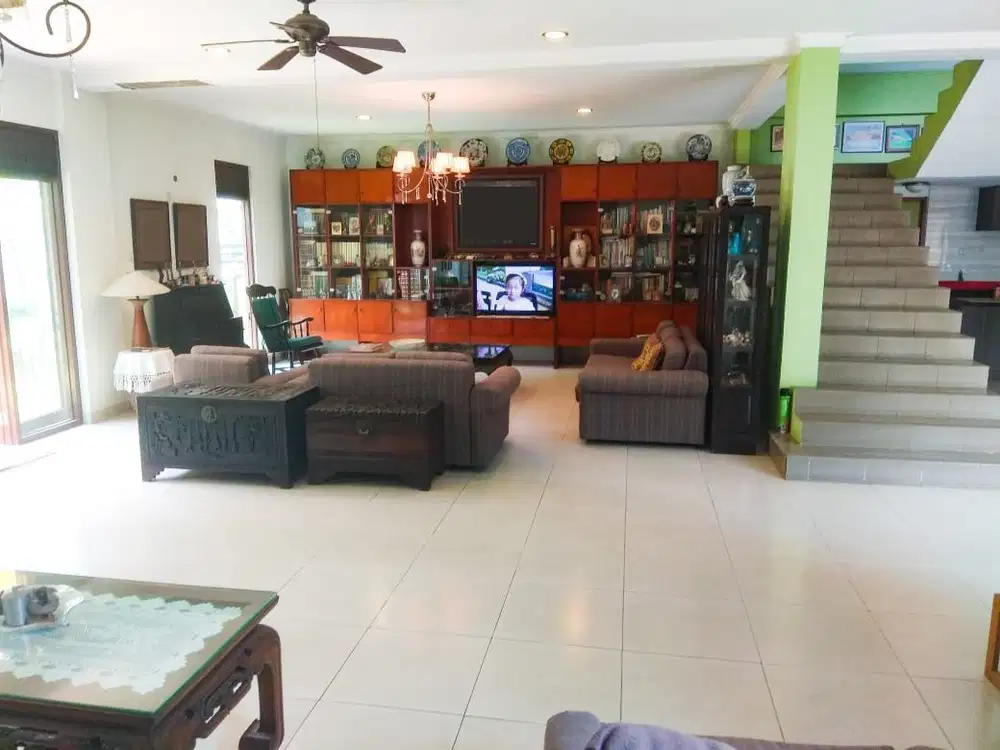 Rumah Asri 2lt citra Gran Cibubur Lux Tenang Asri semi furnis n1089