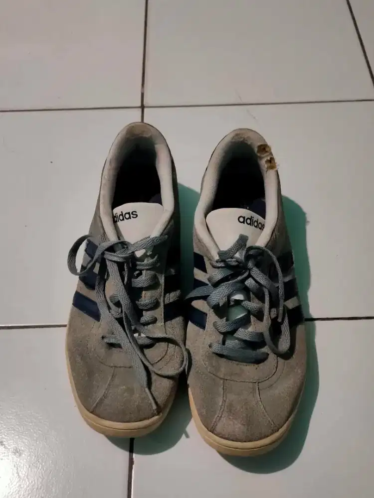 Sepatu Adidas Neo Suede
