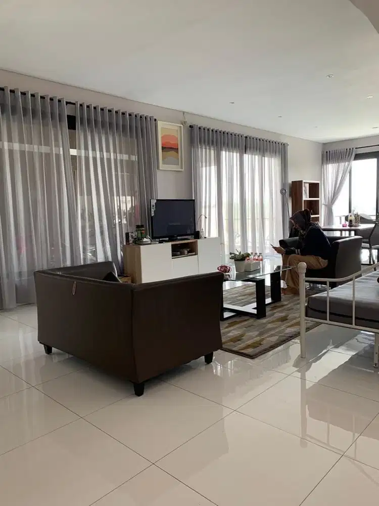 Rumah termurah hadap danau di Tatar Kumalasinta, Kota Baru Parahyangan