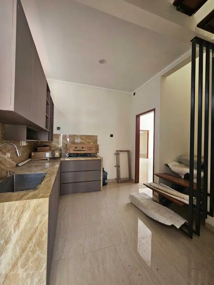 Rumah baru keren minimalis lux di Batununggal