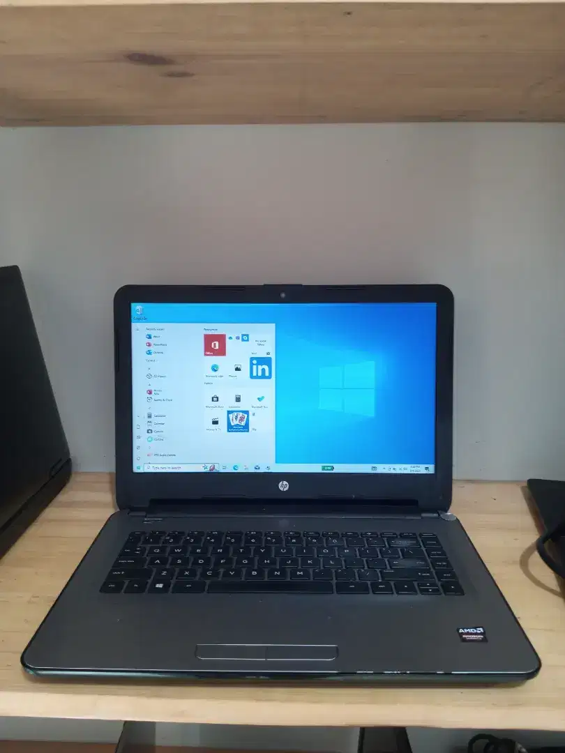 HP 14F Grafik AMD A8-7410 Double VGA DDR 8GB SSD 128GB 14  2 Jam