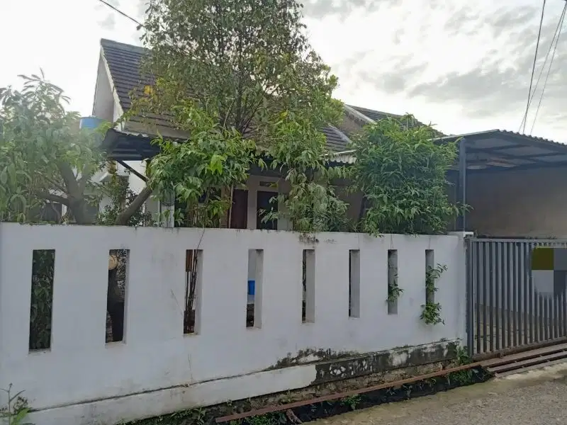Dijual Rumah Terawat Cisaranteun Kulon Bandung