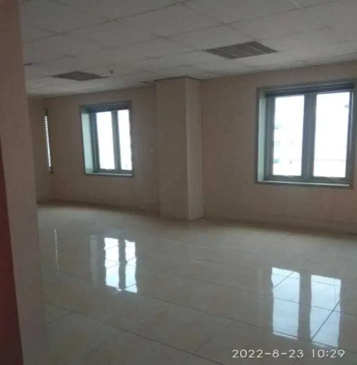 SEWA KANTOR DI JAKARTA SELATAN MAMPANG 174M2 PARTISI 120K NEGO