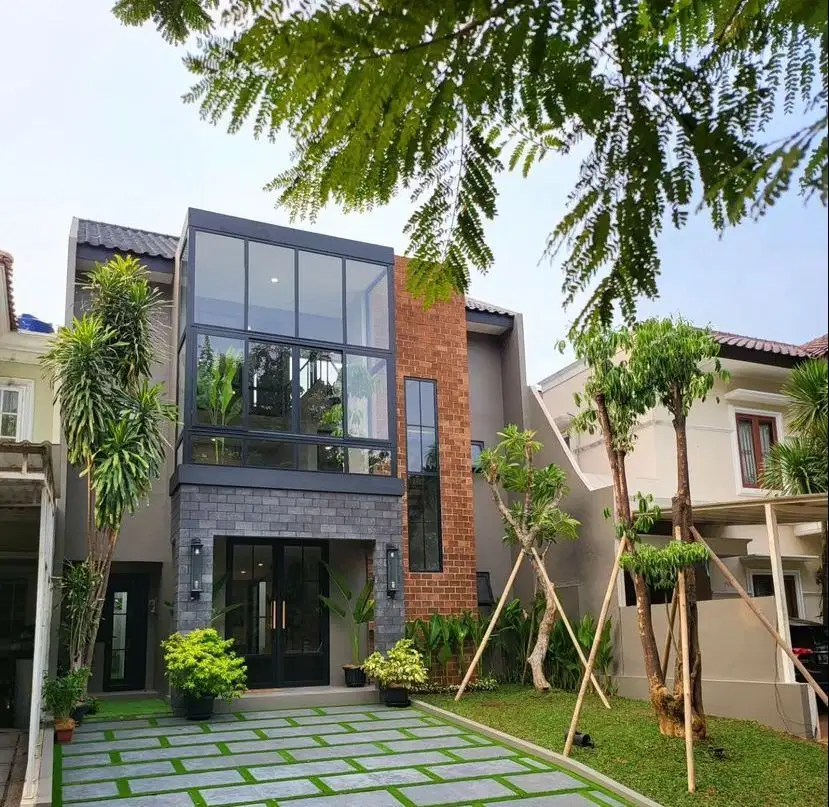 Jual Cepat Rumah Modern Asri di dalam Cluster Versailes BSD City