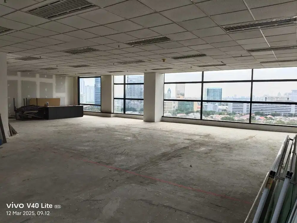 SEWA KANTOR DI JAKARTA SELATAN KUNINGAN 400M2 BARE 185K NEGO