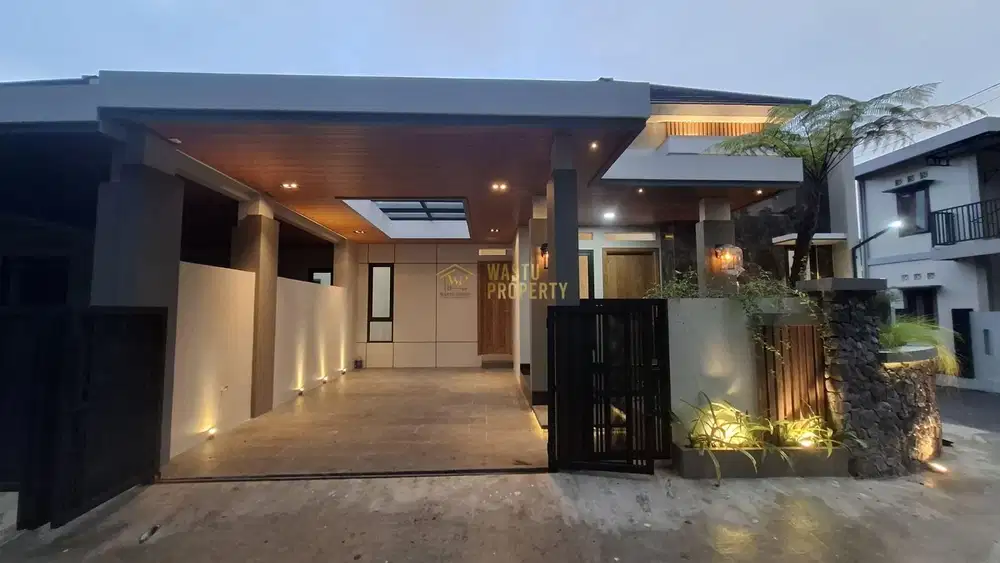 RUMAH SIAP HUNI, MODERN, 10 MENIT KE KAMPUS UII JOGJA DI NGAGLIK