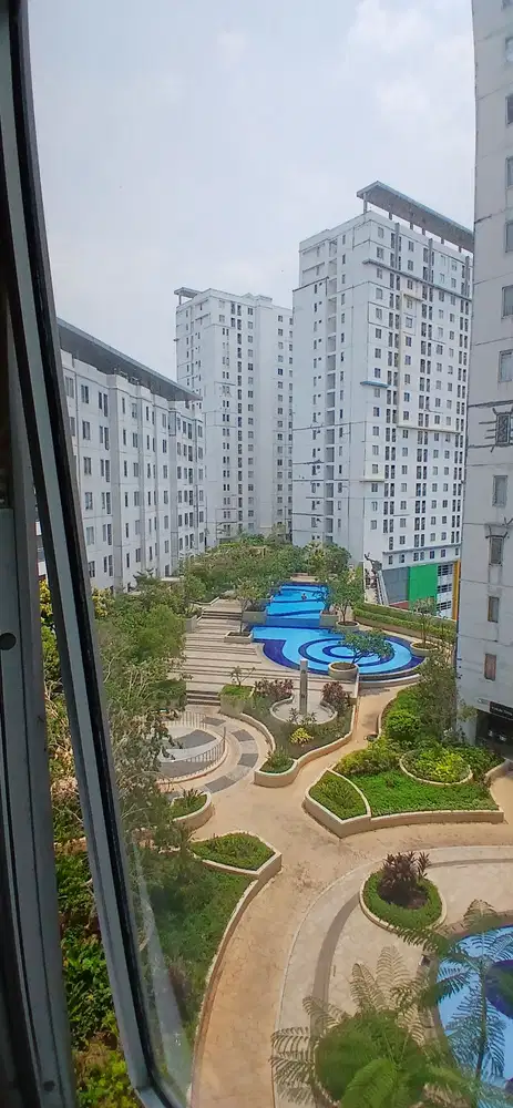 Fo rent 2 bedroom unfurnish atas mall bassura city view kolam