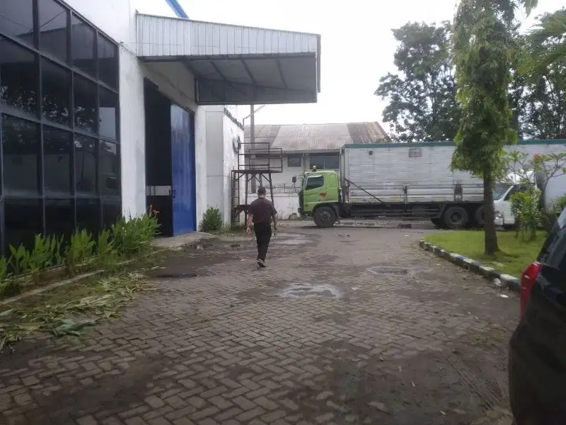 disewakan gudang 1 menit ke pintu tol tandes margomulyo