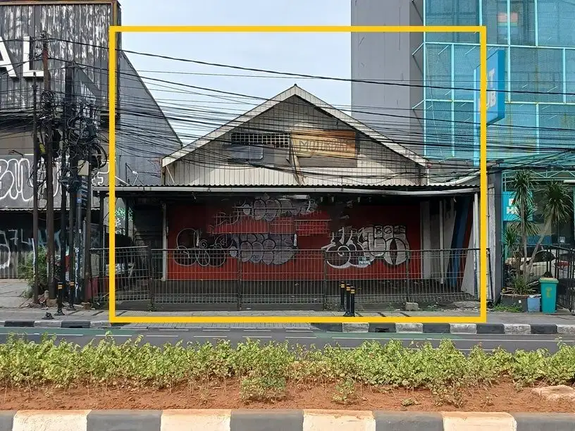 Sewa Untuk Retail, Resto, Showroom ,Luas 200m2 di Jl. RS. Fatmawati