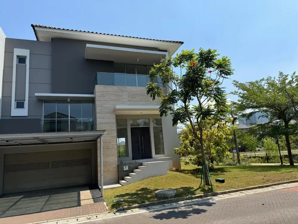 Dijual Rumah Cantik 2 lantai di Golf Island, PIK