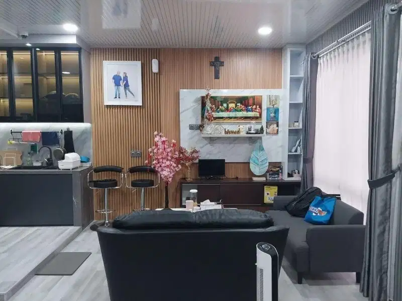 Disewakan rumah PIK2 6x10 2 Lantai Semi Furnish