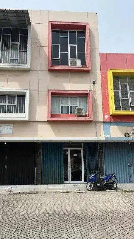 DIjUAL CEPAT:
Ruko 3 lt  di Taman Surya 5 (dkt psr laris), Kalideres