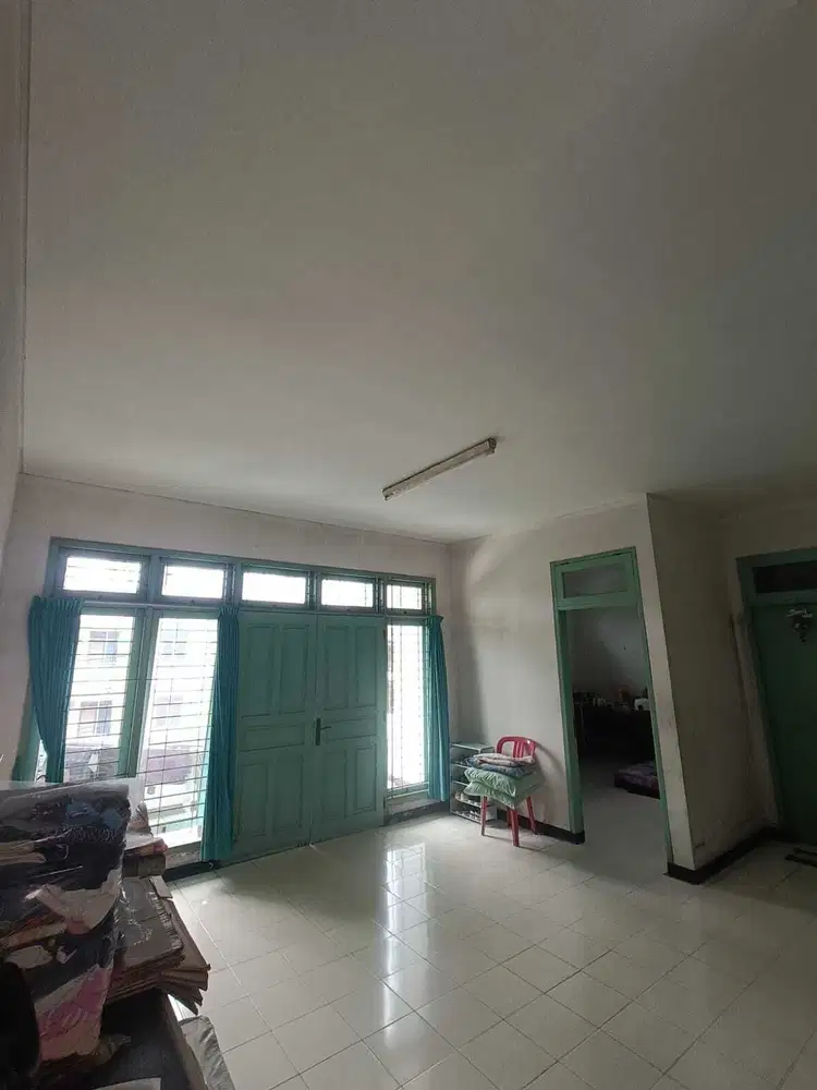 Rumah ex klinik Kosambi Baru jalanan lebar cocok utk usaha,murah