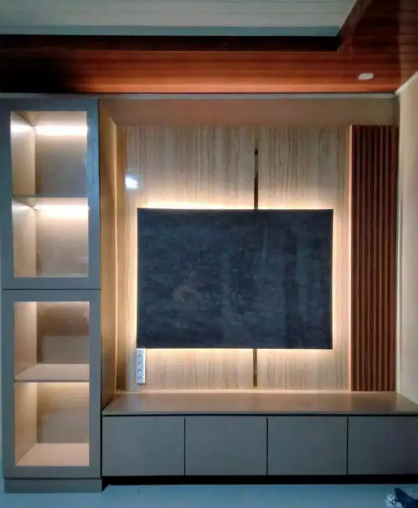 Backdrop tv minimalis