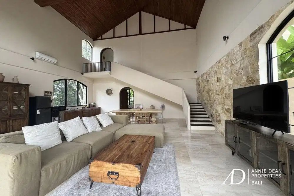 FREEHOLD | MODERN RIVERSIDE VILLA IN NYANYI CANGGU