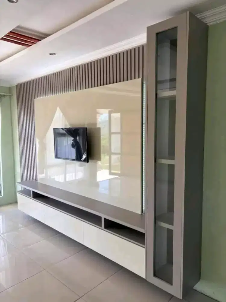 Backdrop tv minimalis