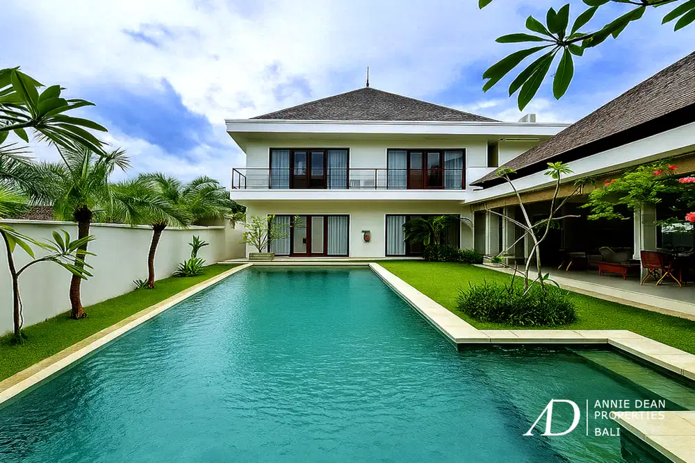 FREEHOLD 5-BEDROOM VILLA IN THE PRIME AREA OF BATU BOLONG, CANGGU