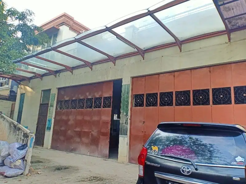 Dijual cepat rumah dipinggir jalan cocok untuk usaha di Bekasi
