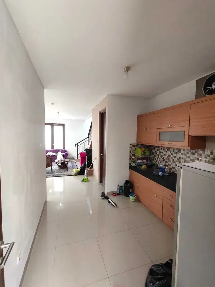 Dijual Rumah di Komplek  Buah Batu Square