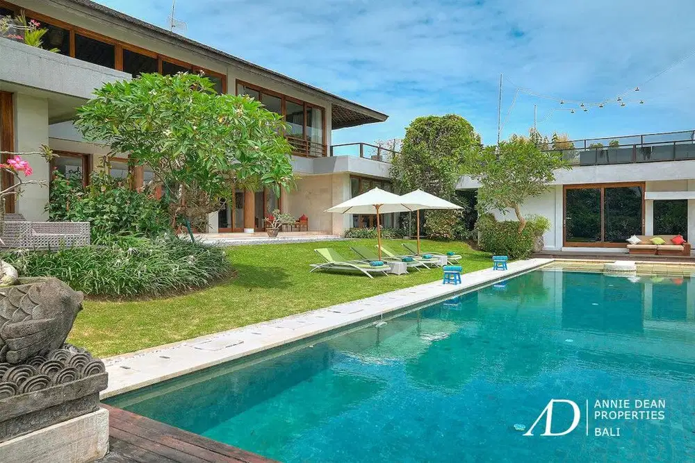 FREEHOLD ABSOLUTE LUXURY FOUR-BEDROOM VILLA IN JIMBARAN