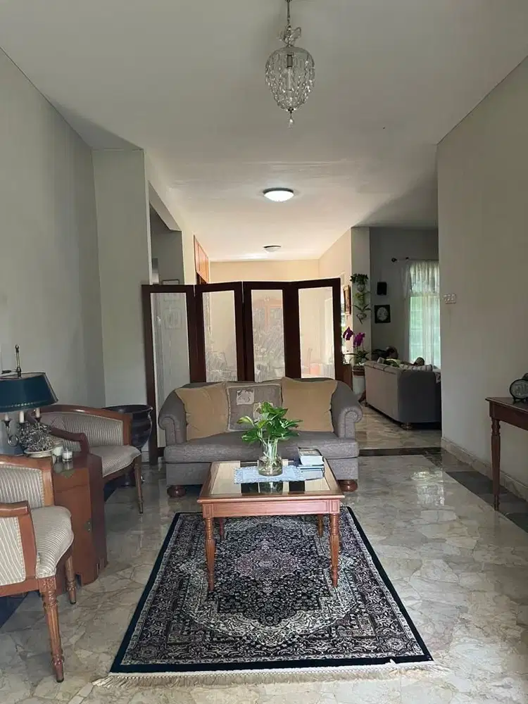 Rumah asri luas 2lantai SHM siap huni di  Megapolitan Cinere LH 002