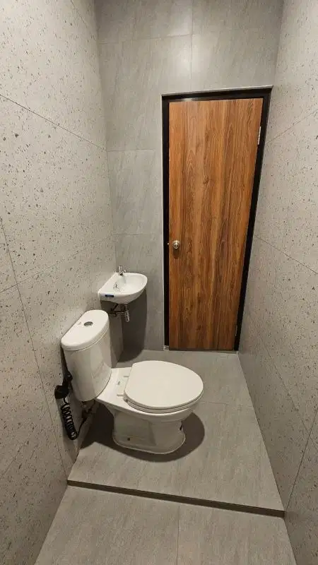 dijual rumah brand New di graha raya Bintaro jaya