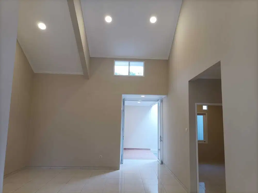 Rumah cantik full renov di Pinus Regency Bandung