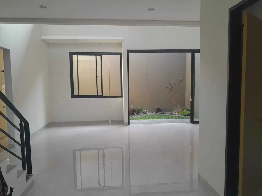 Dijual Rumah baru di Singgasana Pradana