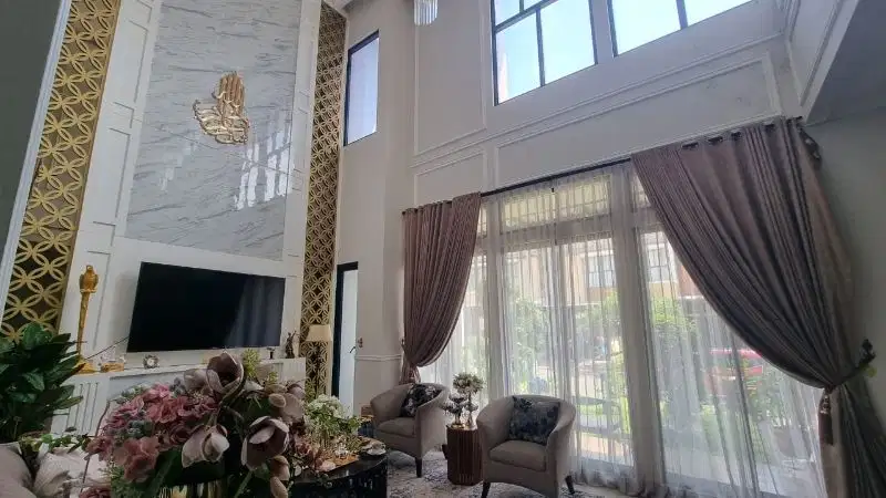 DIJUAL RUMAH BARU DI CLUSTER EKSKLUSIF KOTA WISATA, TURUN HARGA!