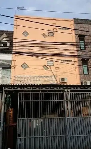 Ruko 3 Lantai di Kota Taman Ratu Indah, Kebun Jeruk, Jakarta Barat