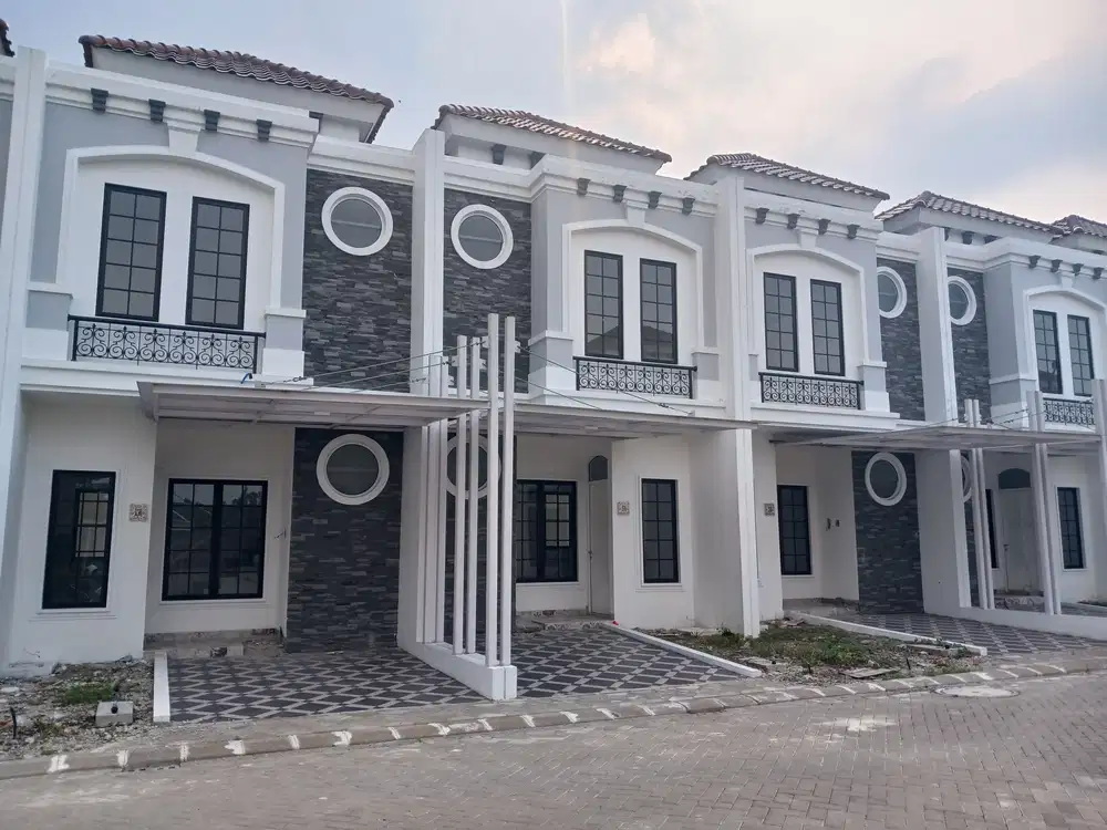 Rumah Jababeka Sevilla Town House