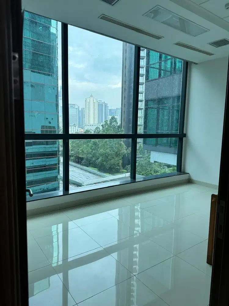SEWA KANTOR DI JAKARTA LIPPO KUNINGAN 333M2  FITTED 200K NEGO