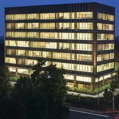 SEWA RUANG KANTOR KMO BUILDING JAKARTA SELATAN