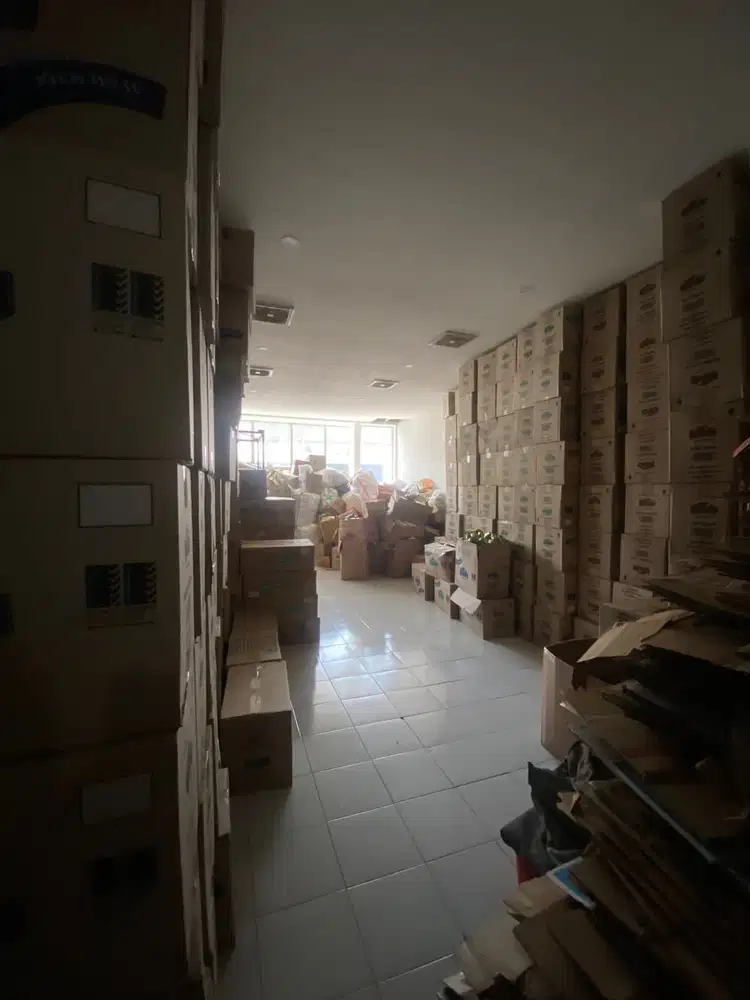 DIJUAL CEPAT Ruko 3 lantai Bagus strategis di Kopo Mas Regency