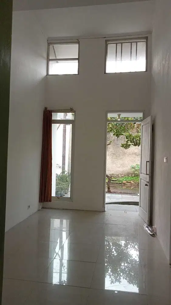 Rumah MURAH bagus 2 lantai siap huni di Pinus Regency