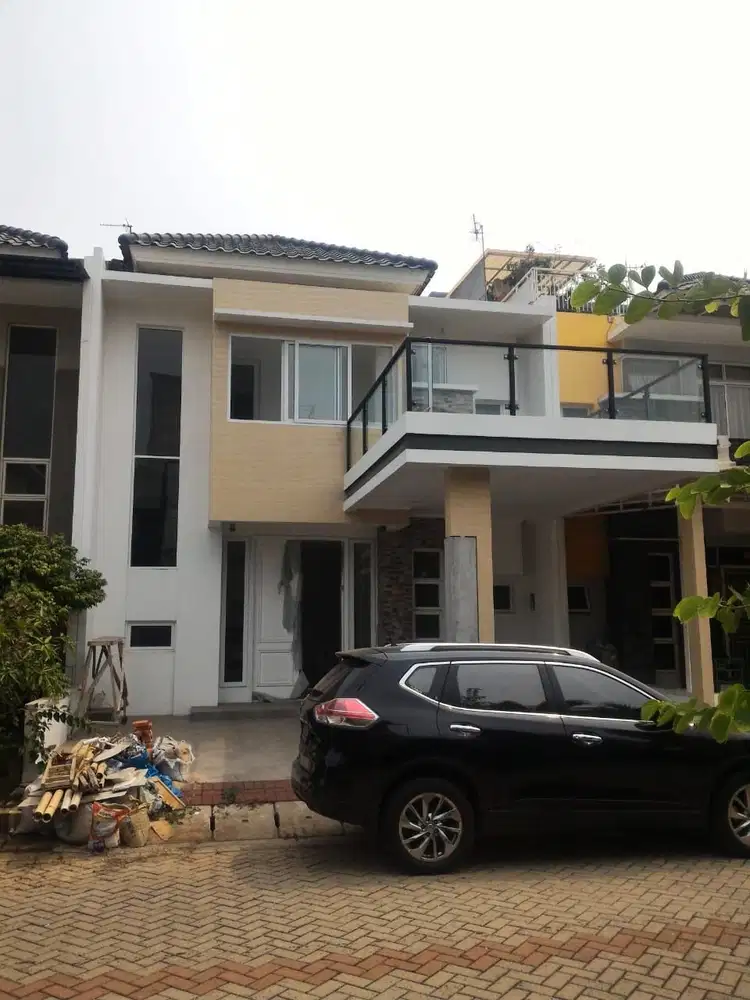 RUMAH GOLF LAKE 8X18 DUA LANTAI,HADAP TIMUR,SHM,KOSONGAN