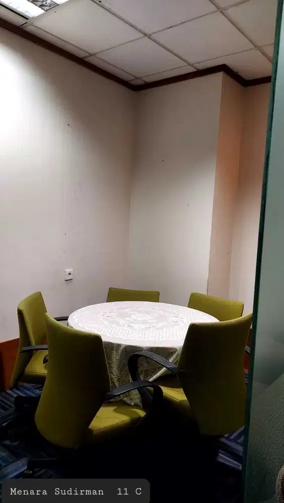 SEWA KANTOR DI JAKARTA SELATAN SUDIRMAN 209M2 FURNISHED 230K NEGO