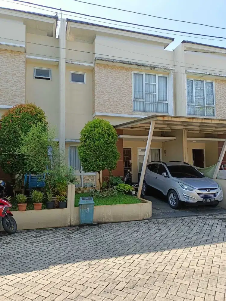 Dijual Rumah 2 lantai dalam cluster di Green Bintaro Indah Tangerang