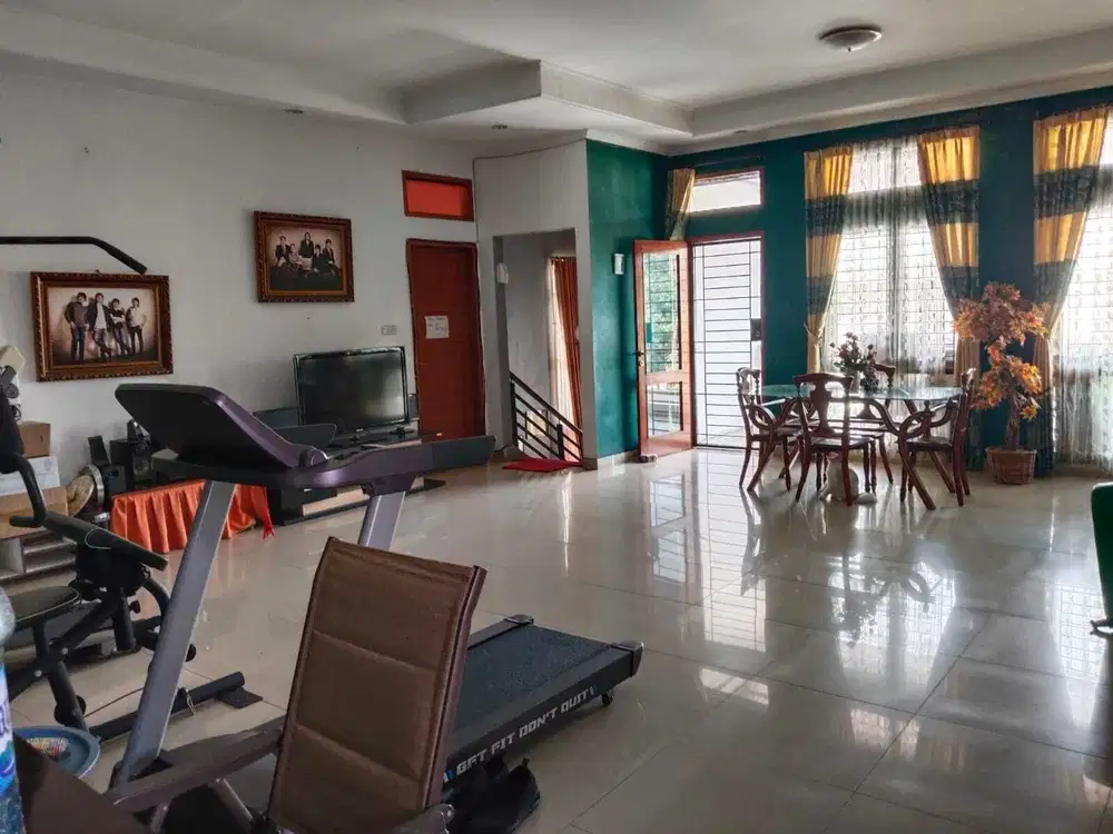 Dijual Rumah di Parahyangan Rumah Villa PRV