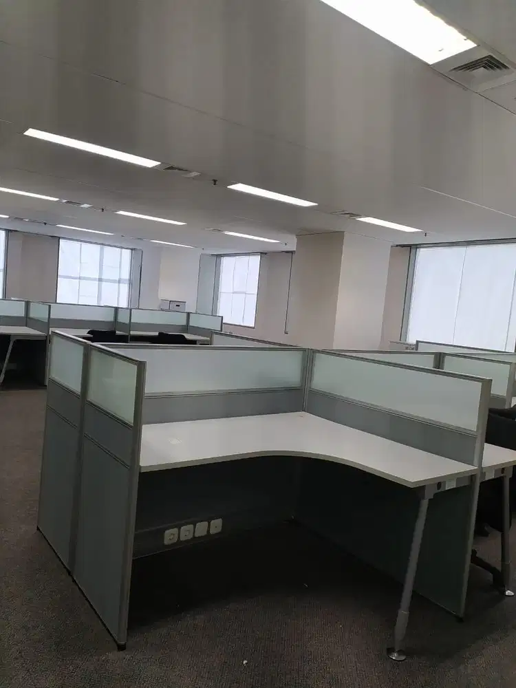 SEWA KANTOR DI JAKARTA SELATAN KUNINGAN 321M2 FURNISHED 180K NEGO
