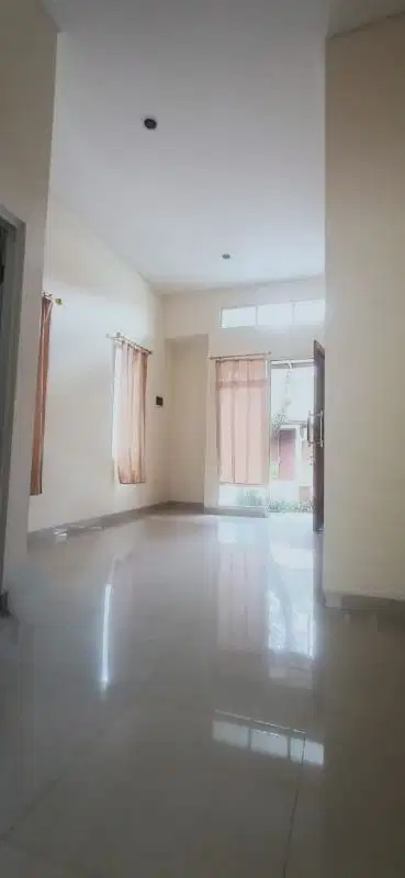 dijual rumah cantik dalam cluster jl pesantren dekat kampus stan