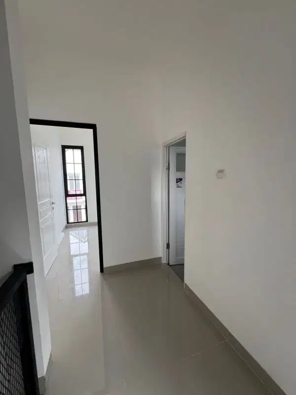 dijual rumah brand New 2 lt dalam cluster dekat permata Bintaro