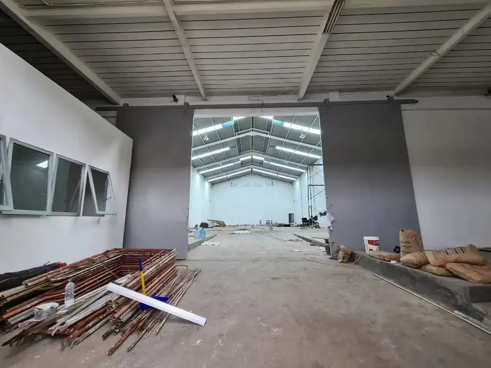 Dijual Gudang Gandeng dan Kantor Siap Pakai Pergudangan 99, Salembaran