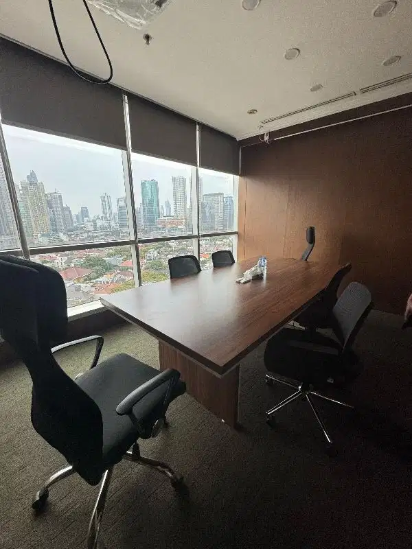 SEWA KANTOR DI JAKATA SELATAN KUNINGAN 216M² FURNISHED 200K NEGO